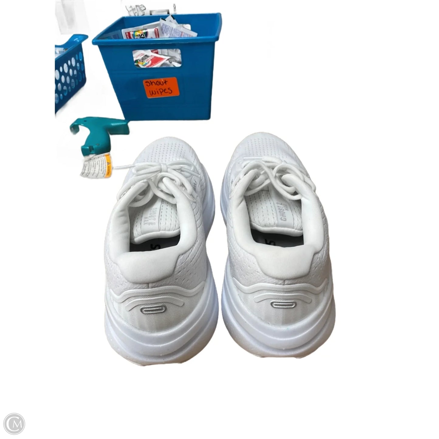 Shoes Athletic By Brooks In White, Size: 9.5