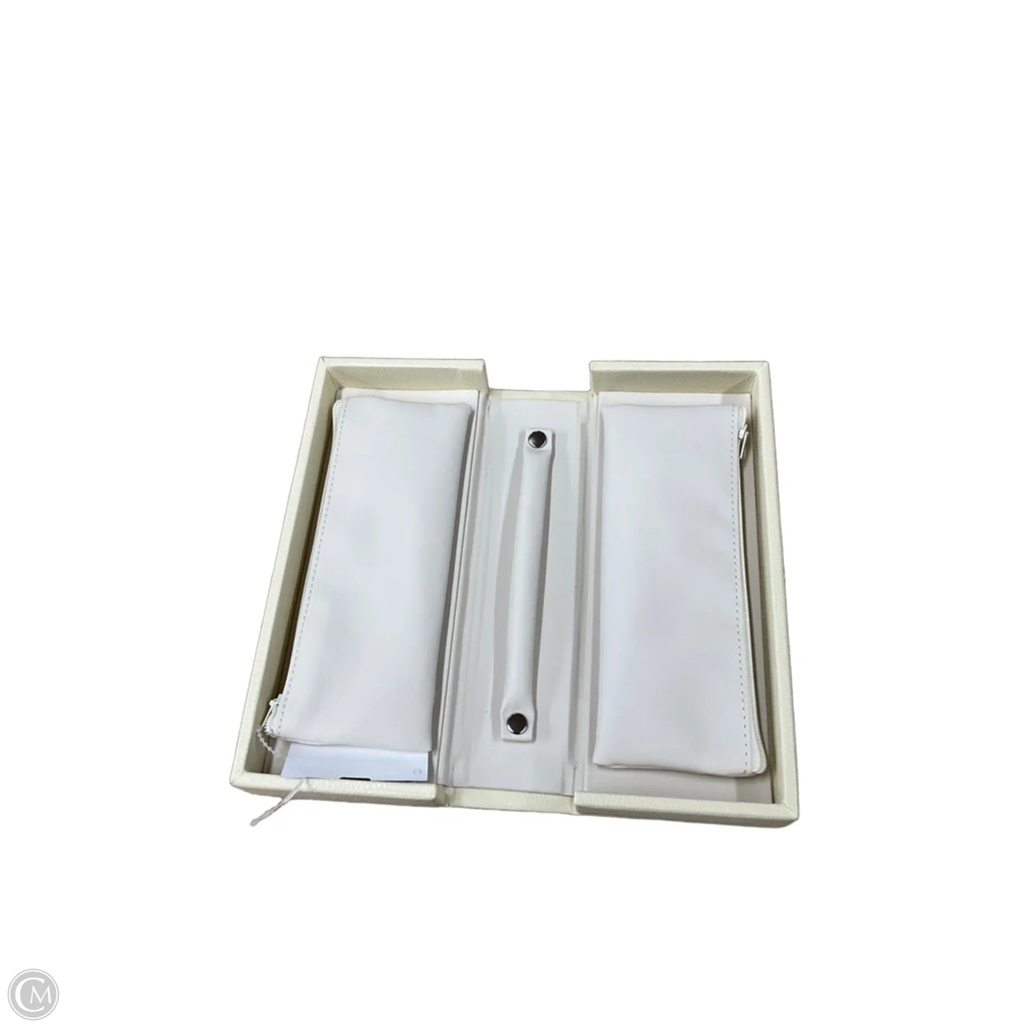 Jewelry Case By Clothes Mentor, Size: Medium