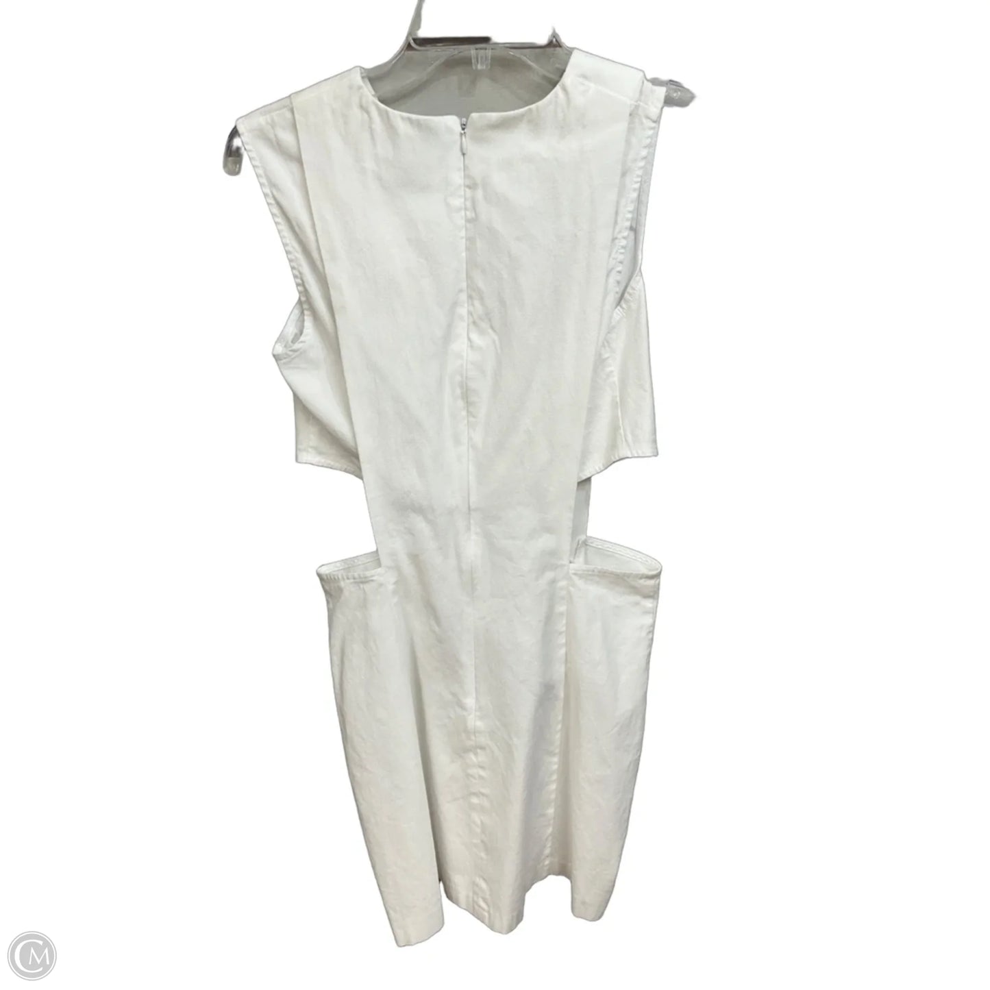 Dress Casual Short By Clothes Mentor In White, Size: S