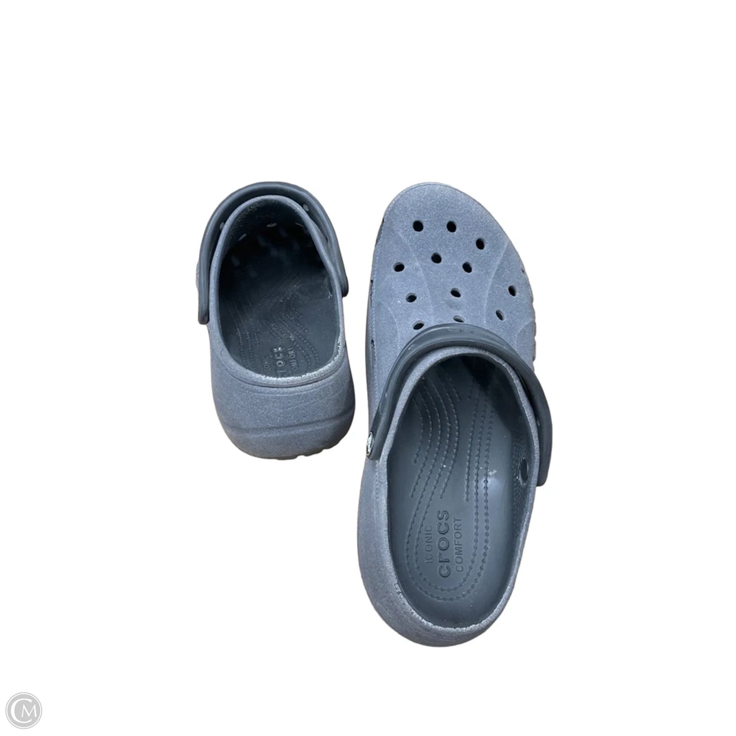 Shoes Flats By Crocs In Grey, Size: 11