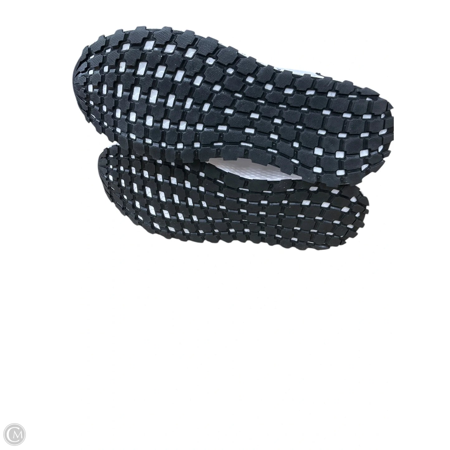 Shoes Sneakers By Clothes Mentor In Black & White, Size: 10