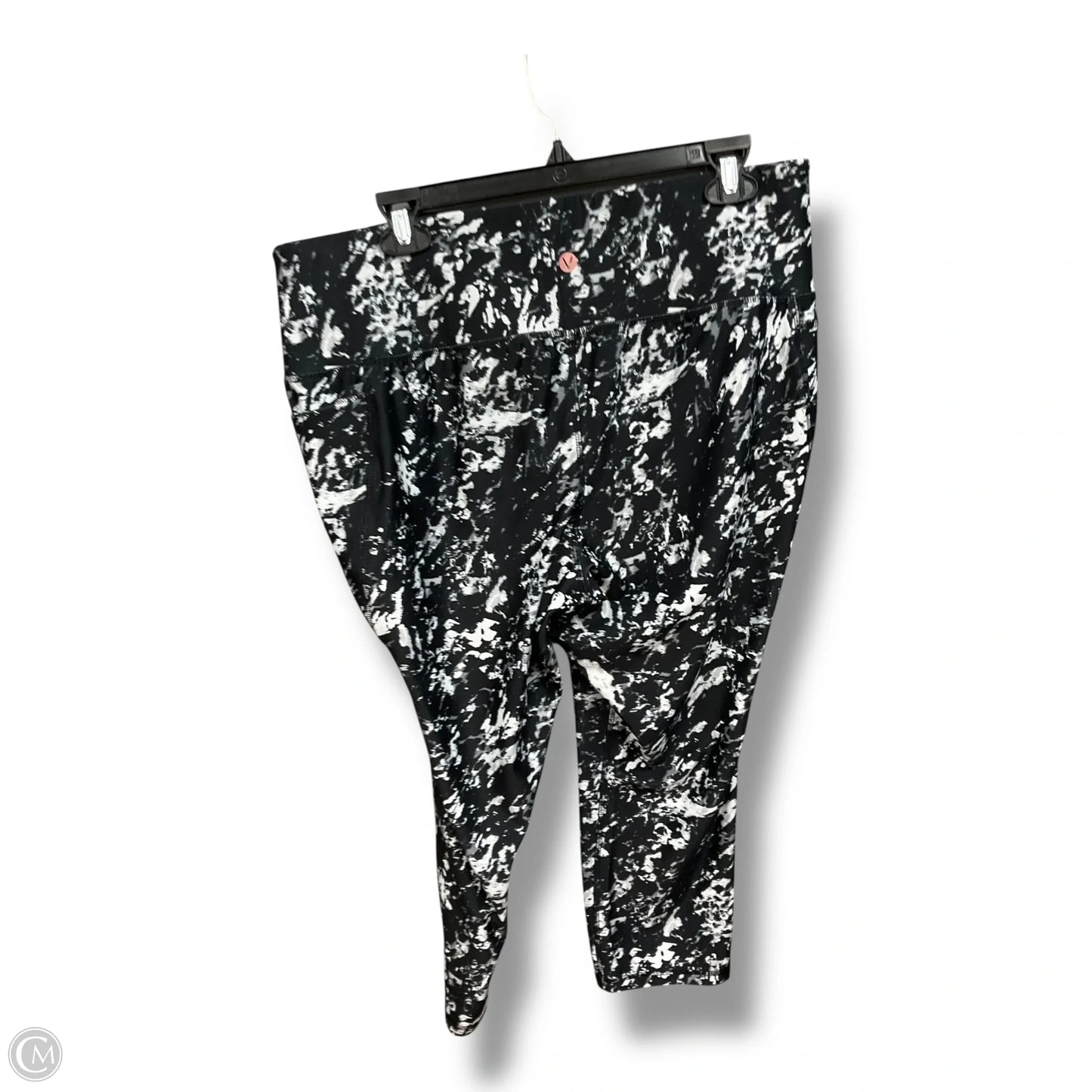Athletic Capris By Livi Active In Black & Grey, Size: 2x