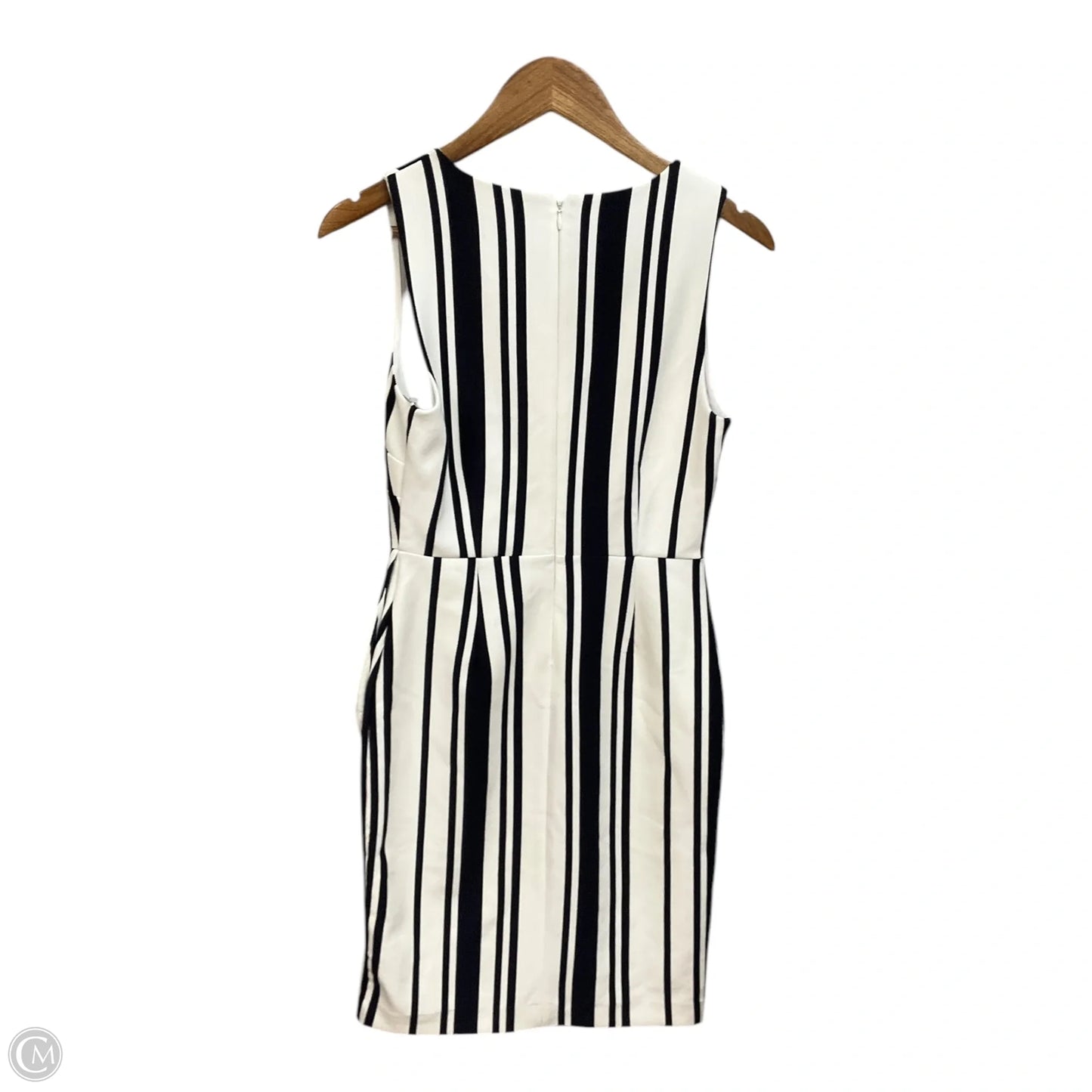 Dress Casual Short By Banana Republic In Black & White, Size: S