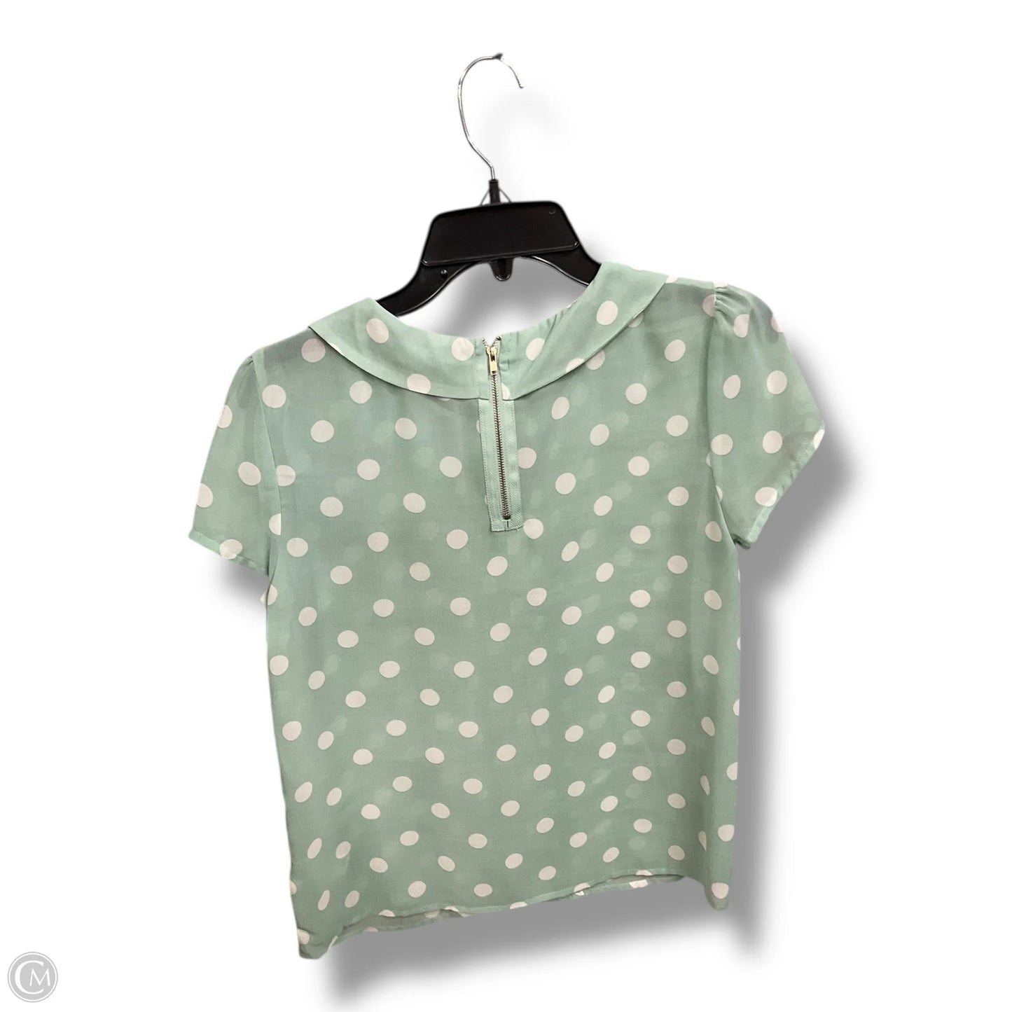 Top Short Sleeve By Clothes Mentor In Polkadot Pattern, Size: M