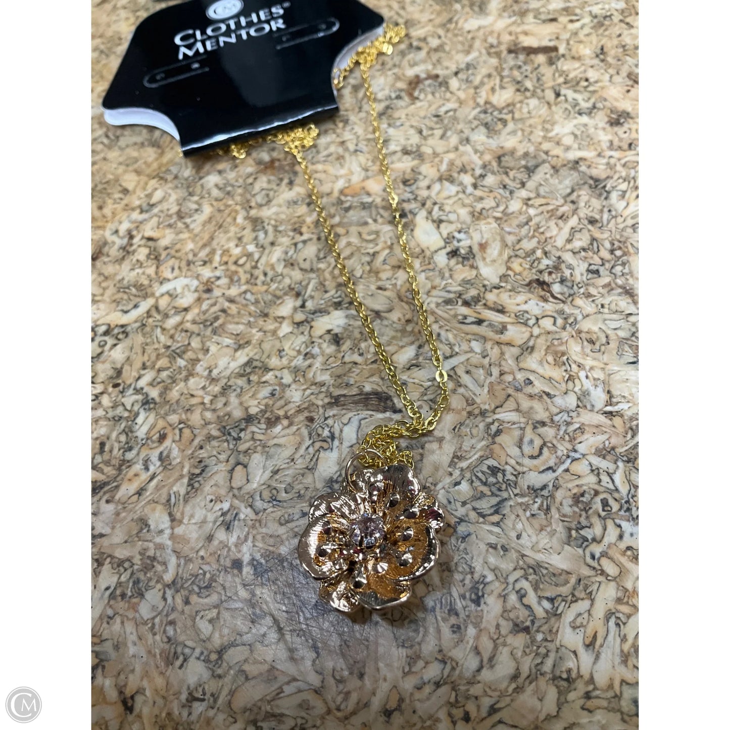 Necklace Charm By Clothes Mentor, Size: 02 Piece Set