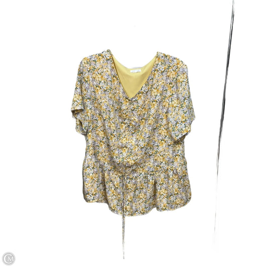 Top Short Sleeve By Chicsoul In Floral Print, Size: 2x