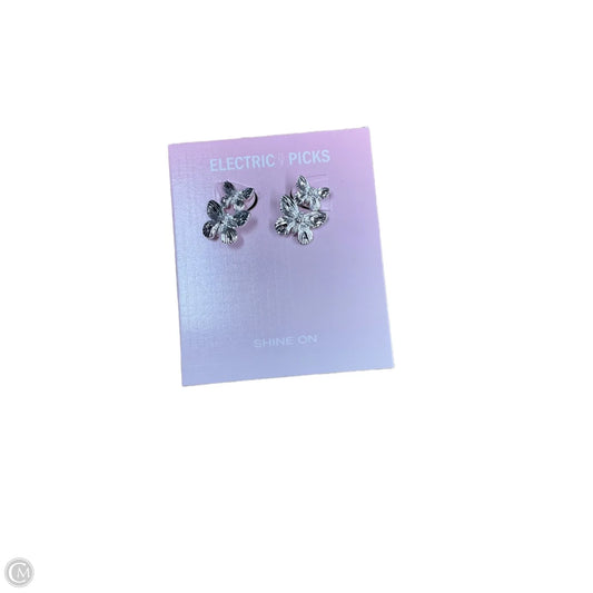 Earrings Statement By Cma