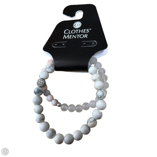 Bracelet Beaded By Clothes Mentor, Size: 02 Piece Set