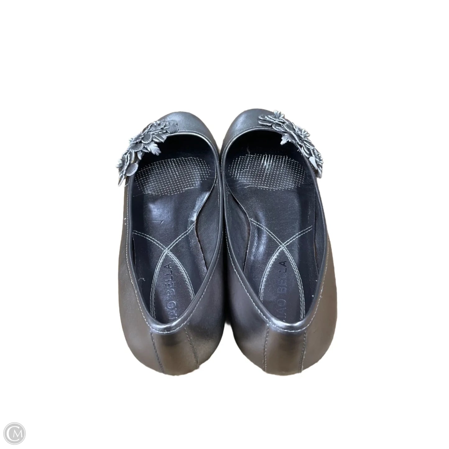 Shoes Flats By Clothes Mentor In Silver, Size: 6