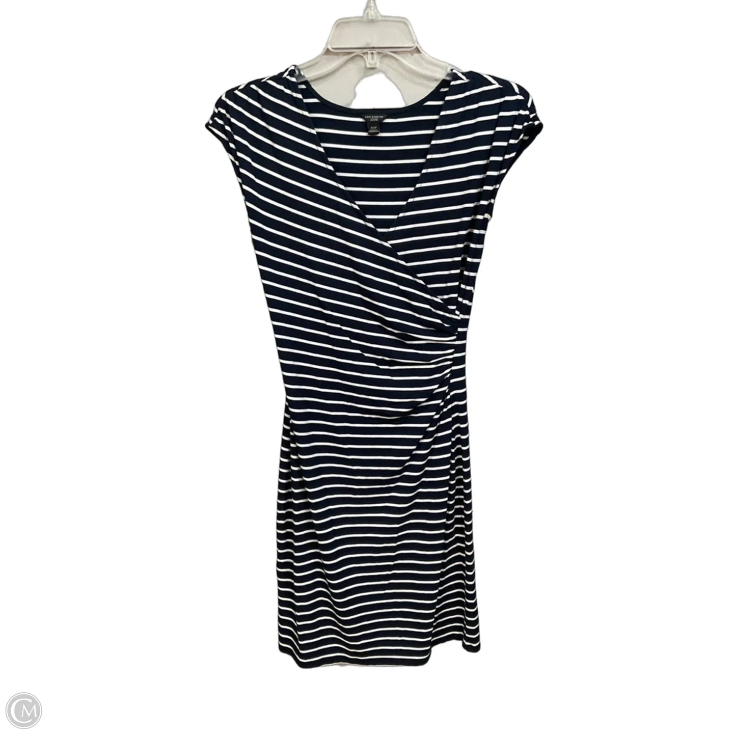 Dress Casual Short By Ann Taylor In Striped Pattern, Size: Xsp