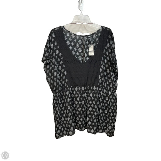 Top Short Sleeve By Torrid In Black & White, Size: 3x
