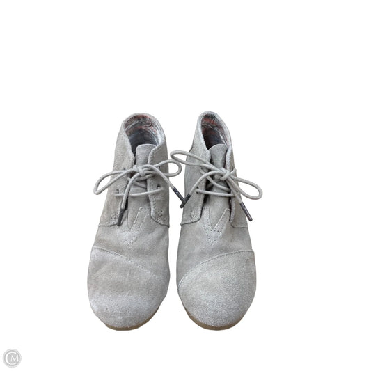 Shoes Flats By Toms In Tan, Size: 8.5