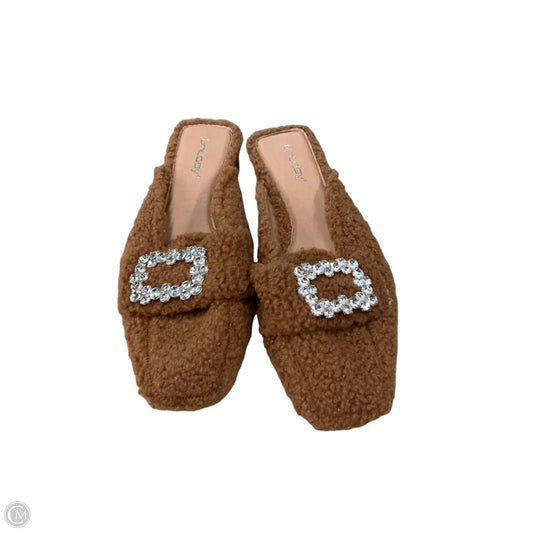 Shoes Flats By Clothes Mentor In Brown, Size: 7
