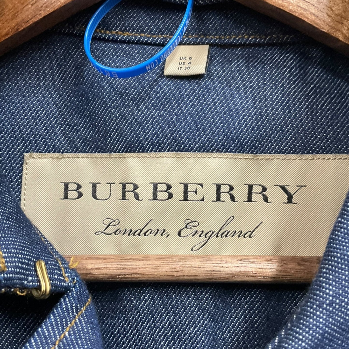 Jacket Luxury Designer By Burberry  Size: S