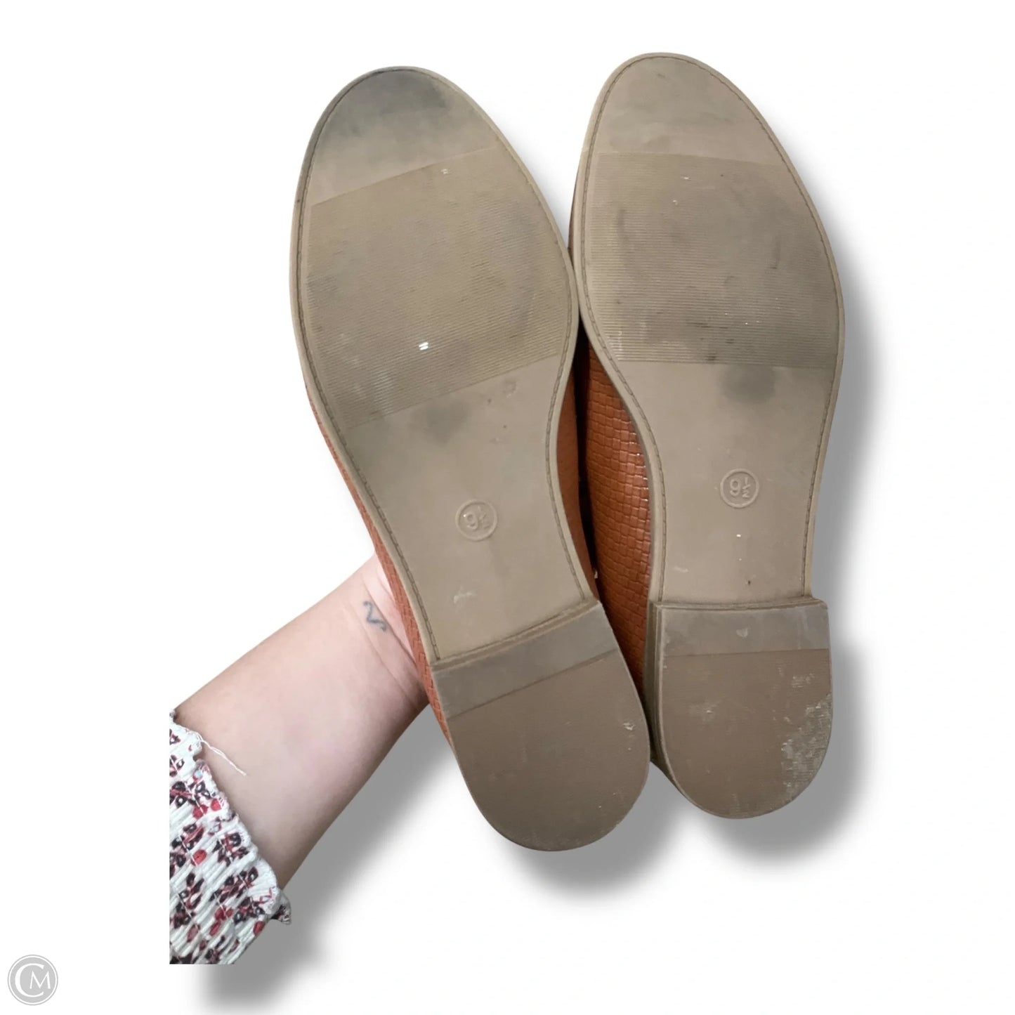 Shoes Flats By Universal Thread In Brown, Size: 9.5