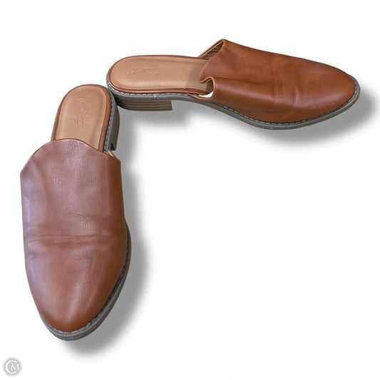 Shoes Flats By Universal Thread In Brown, Size: 9.5