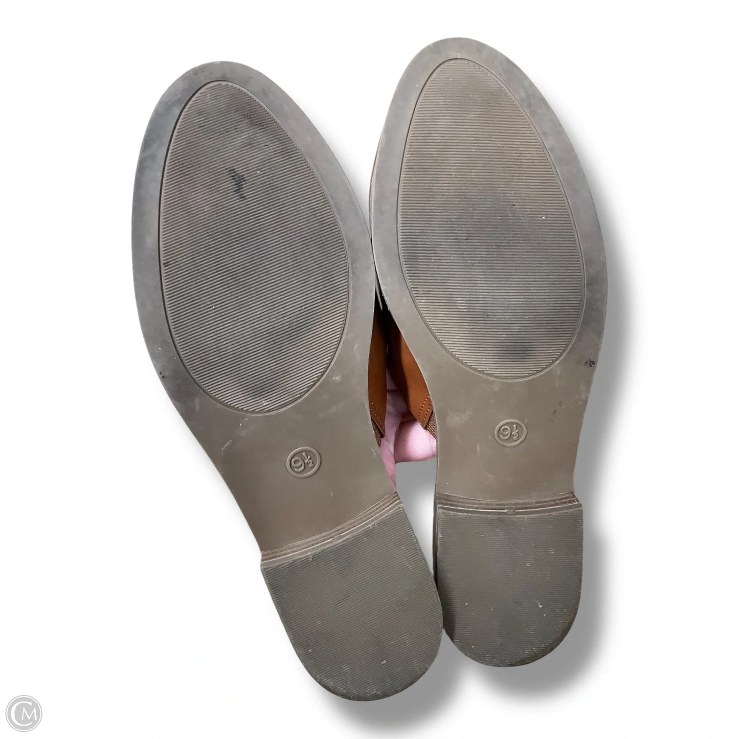 Shoes Flats By Universal Thread In Brown, Size: 9.5