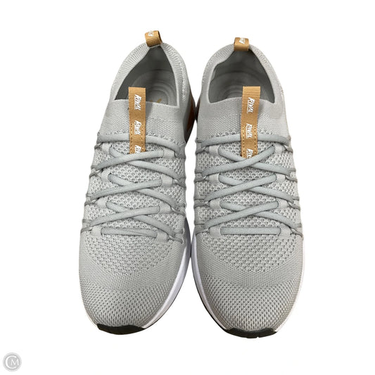 Shoes Athletic By Clothes Mentor In Grey & Tan, Size: 9