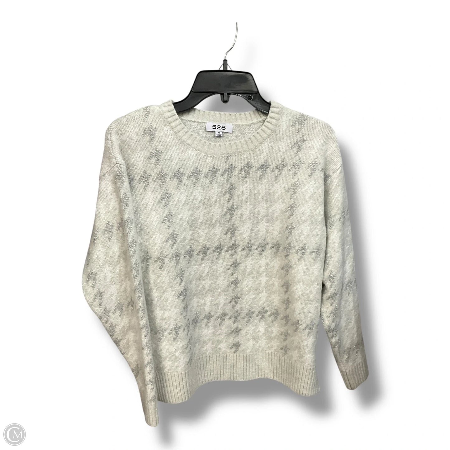 Sweater By 525 In Grey, Size: Xs