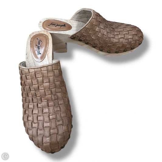 Shoes Heels Block By Free People In Tan, Size: 6.5