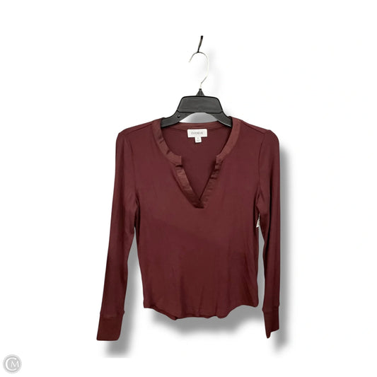 Top Long Sleeve By Evereve In Maroon, Size: Xs