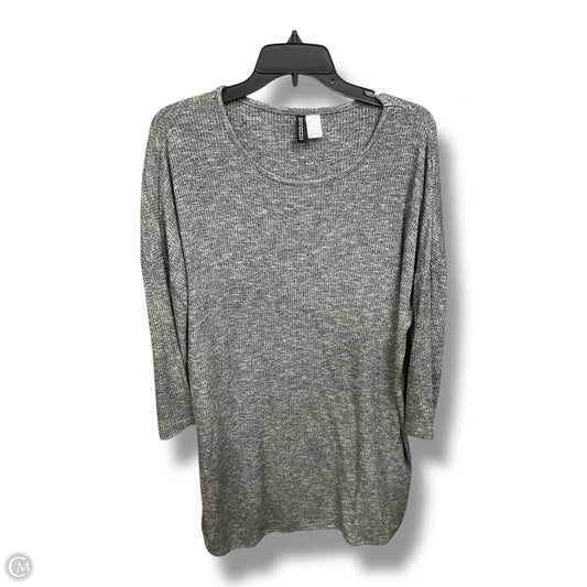 Tunic Long Sleeve By Divided In Grey, Size: L