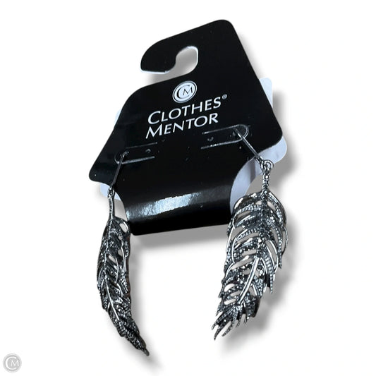 Earrings Dangle/drop By Clothes Mentor