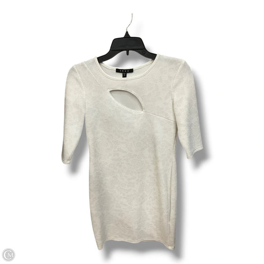 Dress Casual Short By Snap In White, Size: L