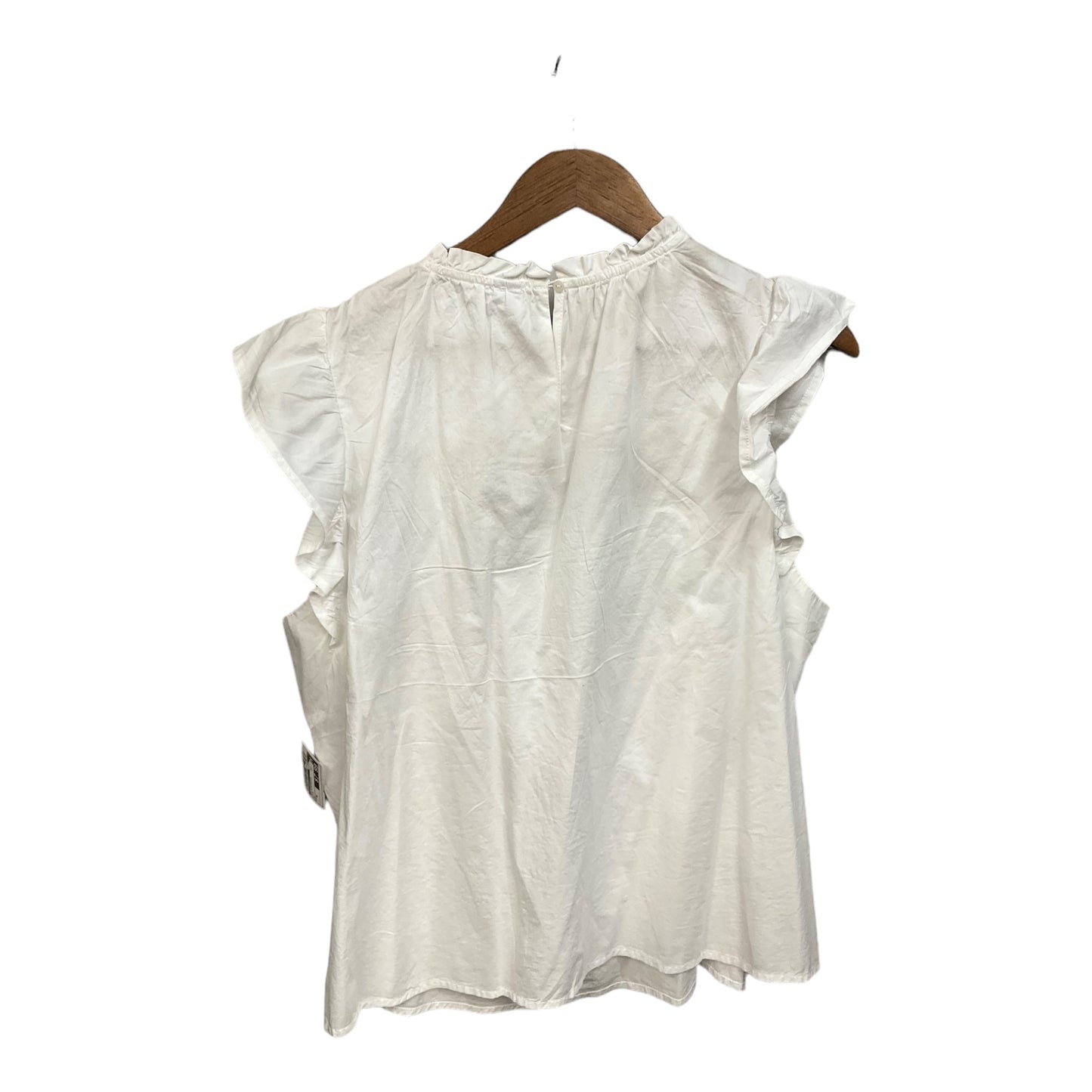 Top Sleeveless By Old Navy In White, Size: Xl