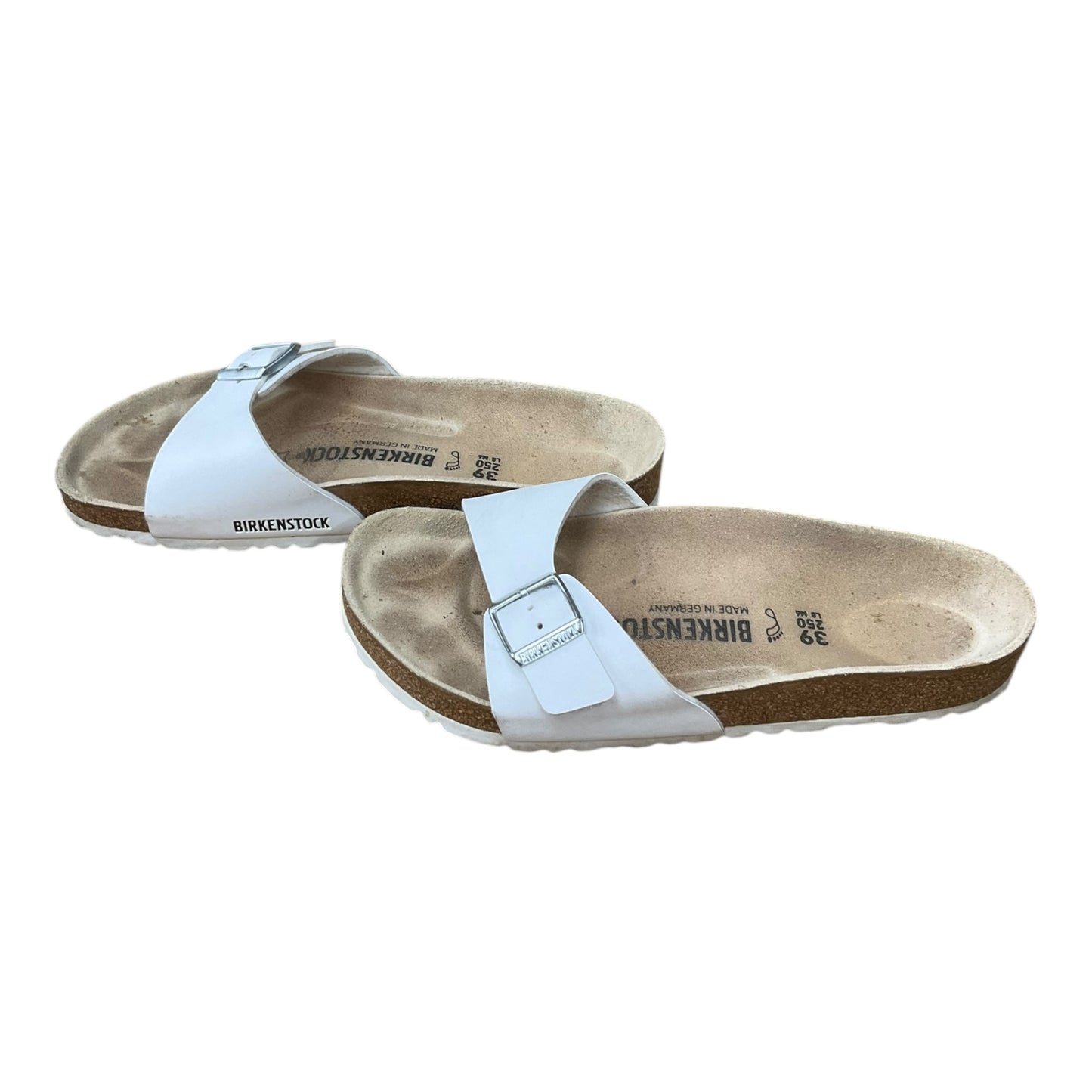 Sandals Flats By Birkenstock In White, Size: 8.5