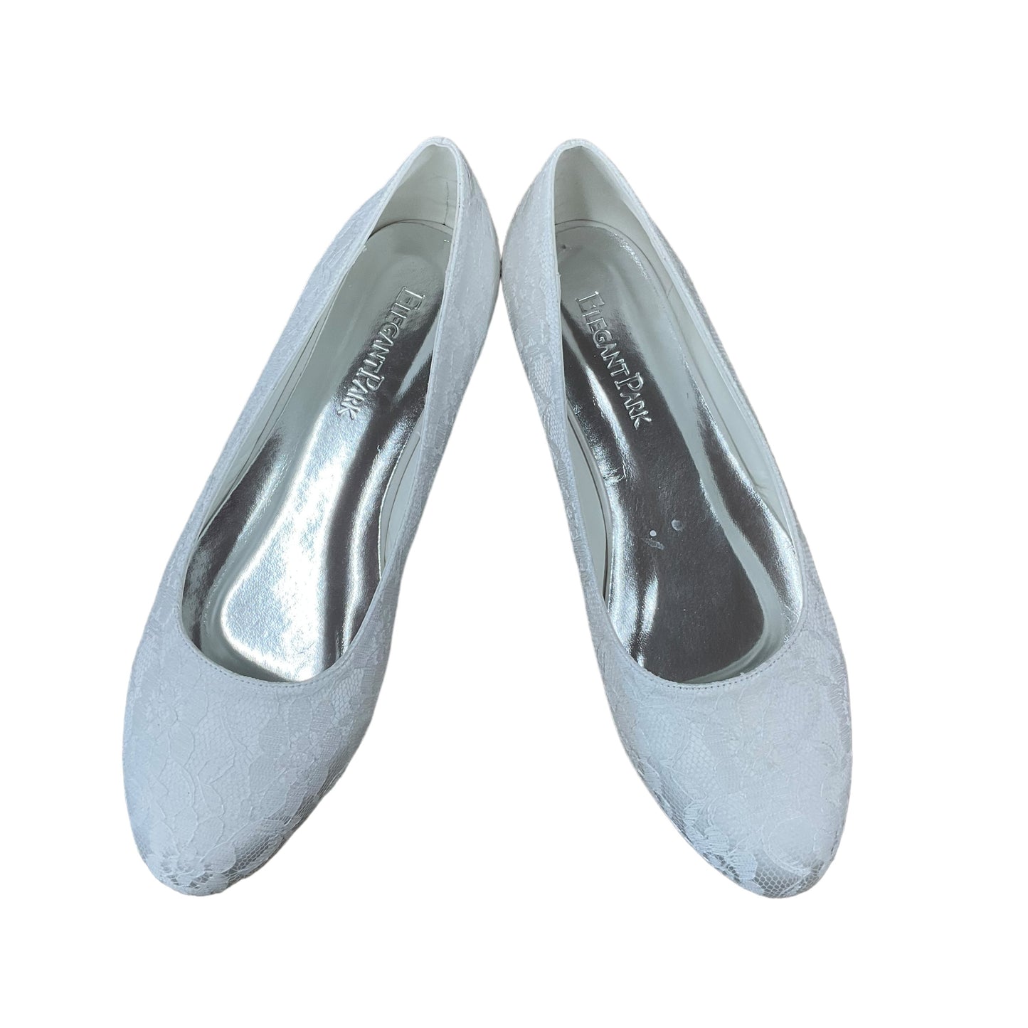 White Shoes Flats Clothes Mentor, Size 11