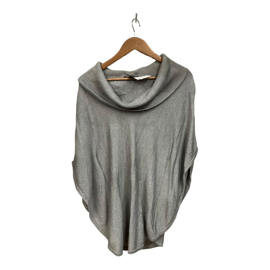 Poncho By White House Black Market In Grey, Size: Xs