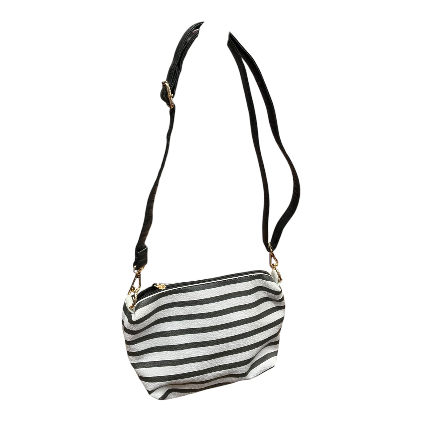 Crossbody By Clothes Mentor, Size: Medium