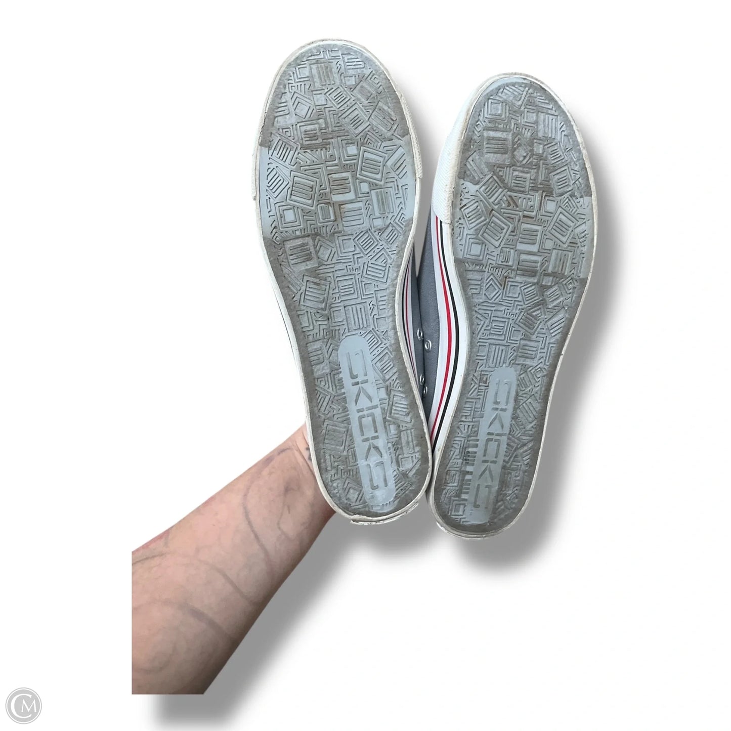 Shoes Sneakers By Clothes Mentor In Grey & White, Size: 9