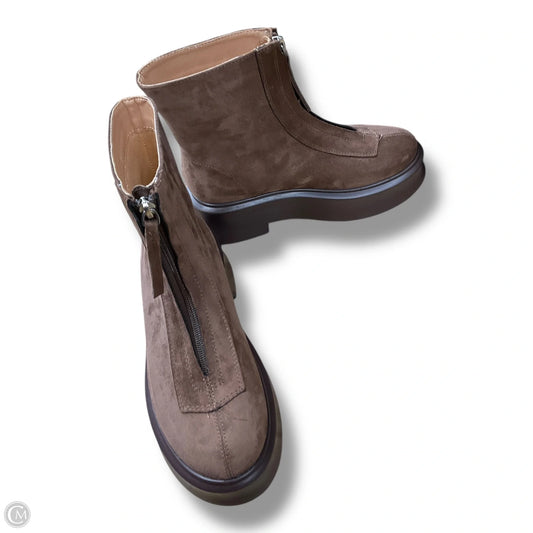 Boots Ankle Flats By Cmc In Brown, Size: 6.5