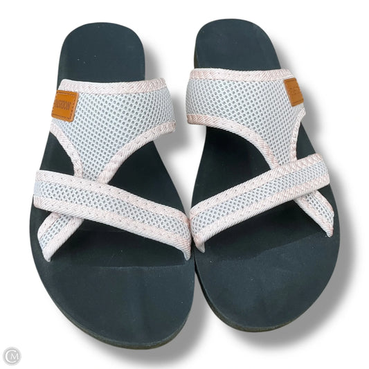 Sandals Flats By Clothes Mentor In Black & Pink, Size: 7