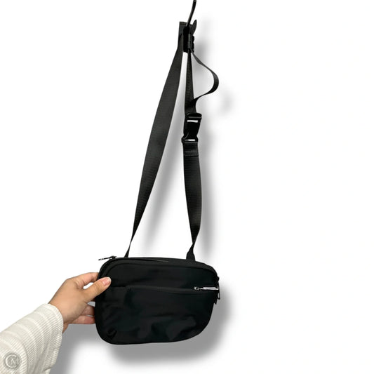 Crossbody By Cmf, Size: Small