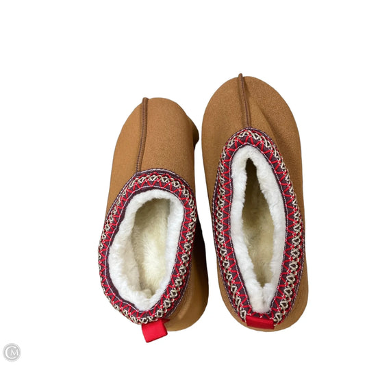Shoes Flats By Cmc In Tan, Size: 9