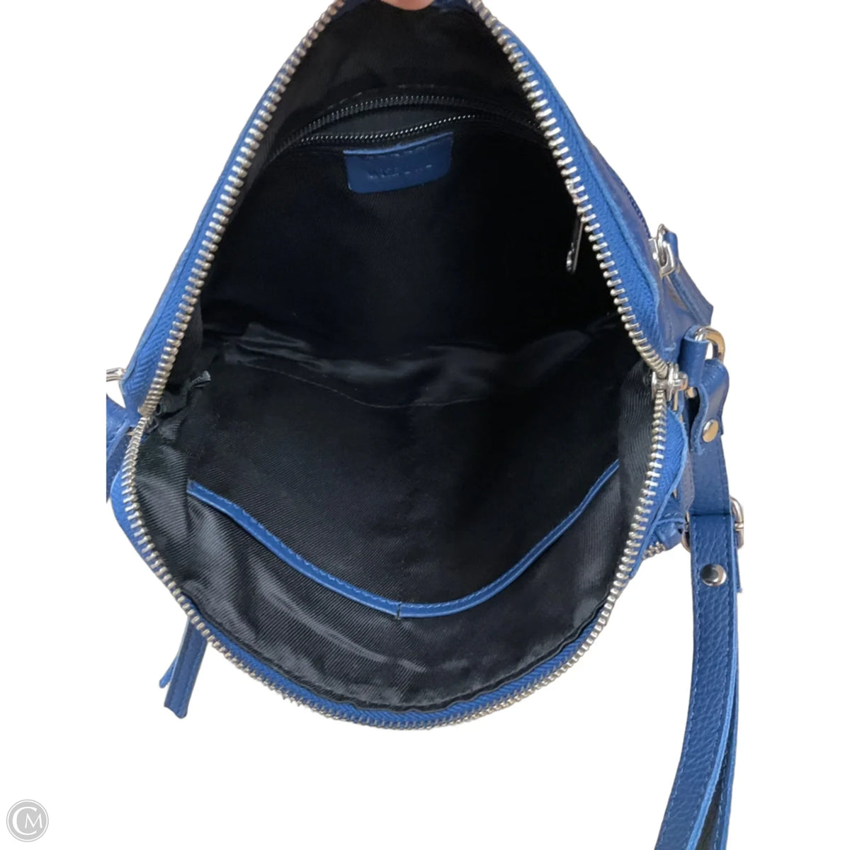 Crossbody By Clothes Mentor, Size: Medium