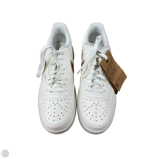 Shoes Sneakers By Nike In Cream & Pink, Size: 10