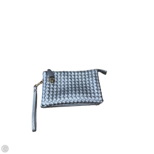 Wristlet By Clothes Mentor, Size: Medium