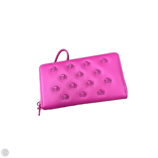 Wristlet By Betsey Johnson, Size: Medium