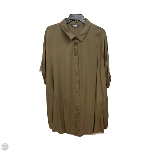 Top Short Sleeve Basic By Bloomchic In Green, Size: 1x