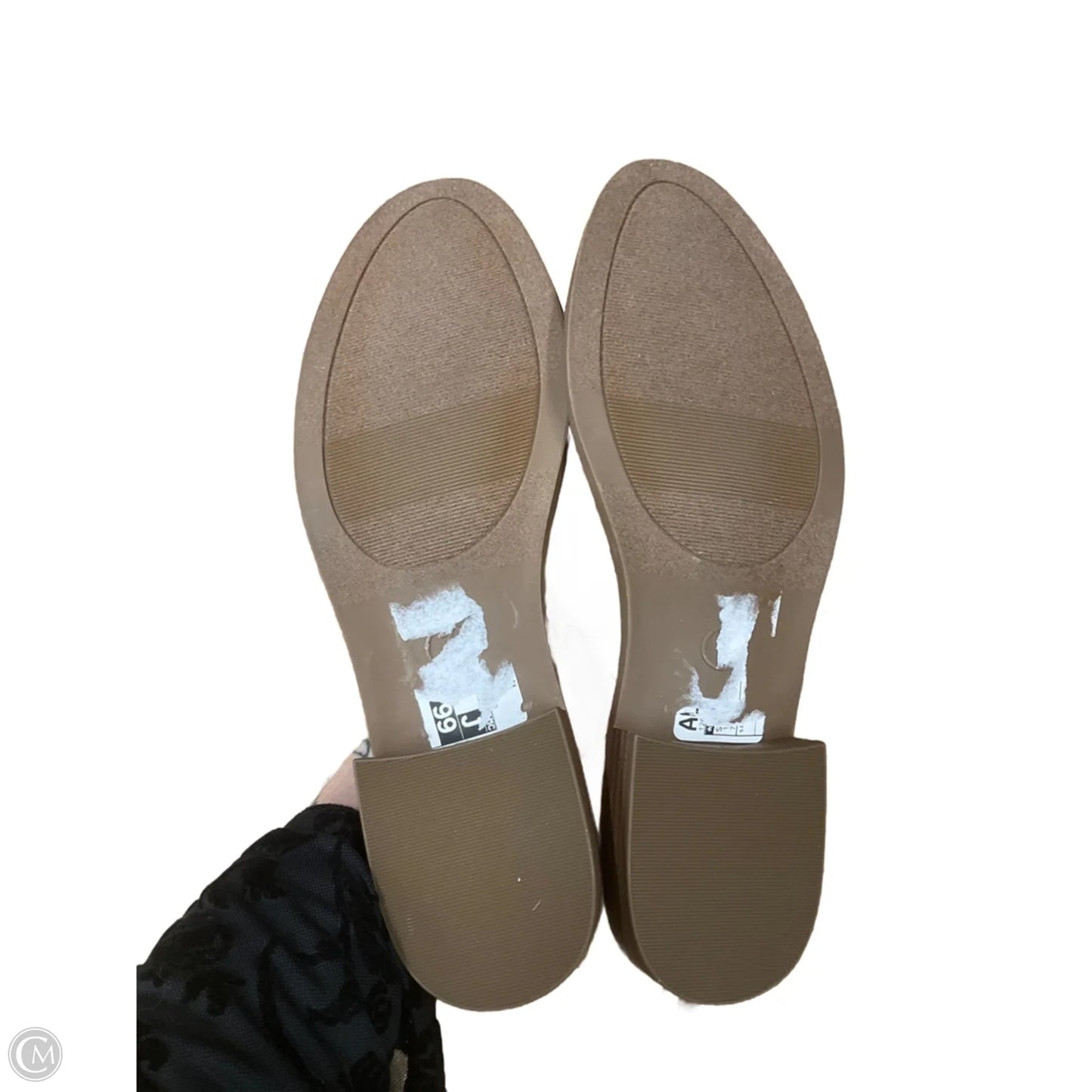 Shoes Flats By Universal Standard In Brown, Size: 7
