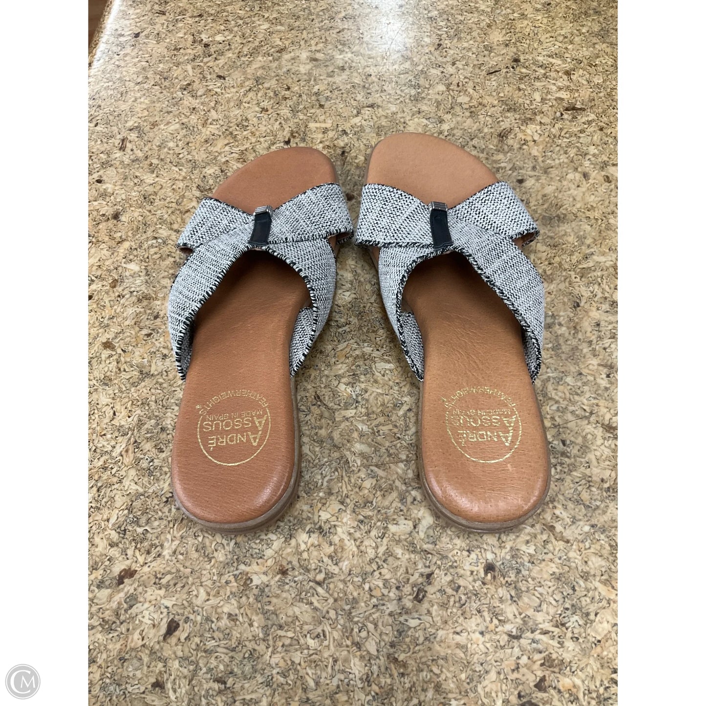Sandals Flats By Cmc In Beige, Size: 7