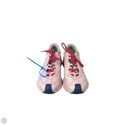 Shoes Luxury Designer By Gucci In Pink & Red, Size: 8.5