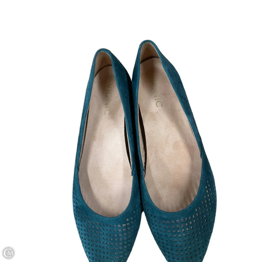 Shoes Flats By Vionic In Green, Size: 7
