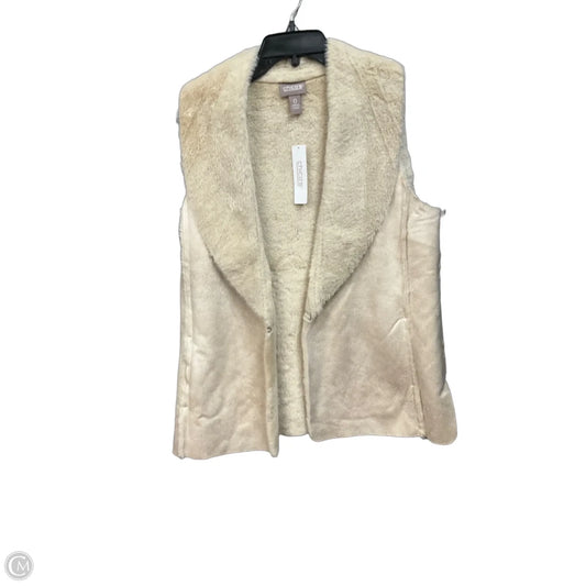 Vest Faux Fur & Sherpa By Chicos In Silver, Size: M