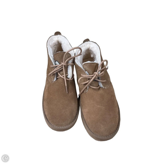 Boots Ankle Flats By Bearpaw In Brown, Size: 6