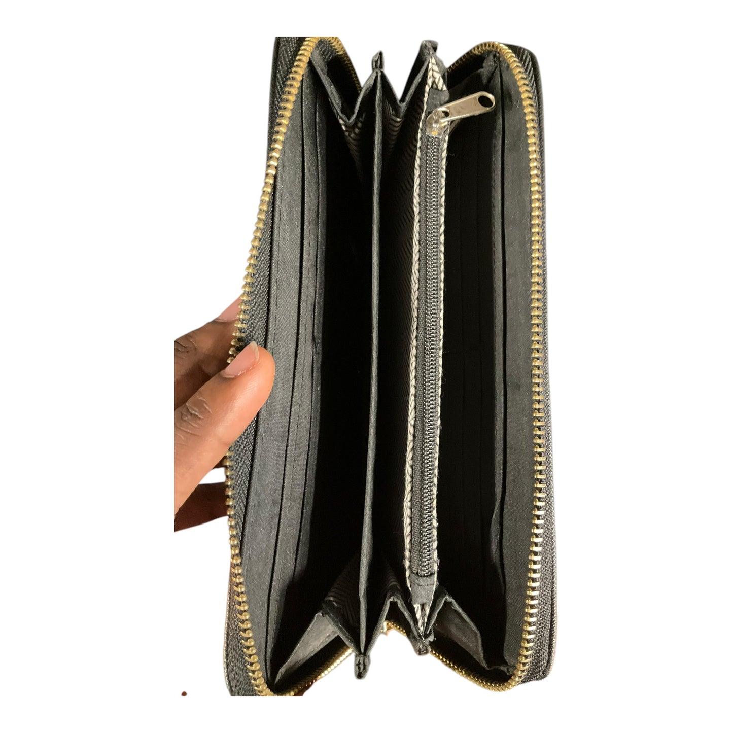 Wallet By Clothes Mentor, Size: Medium